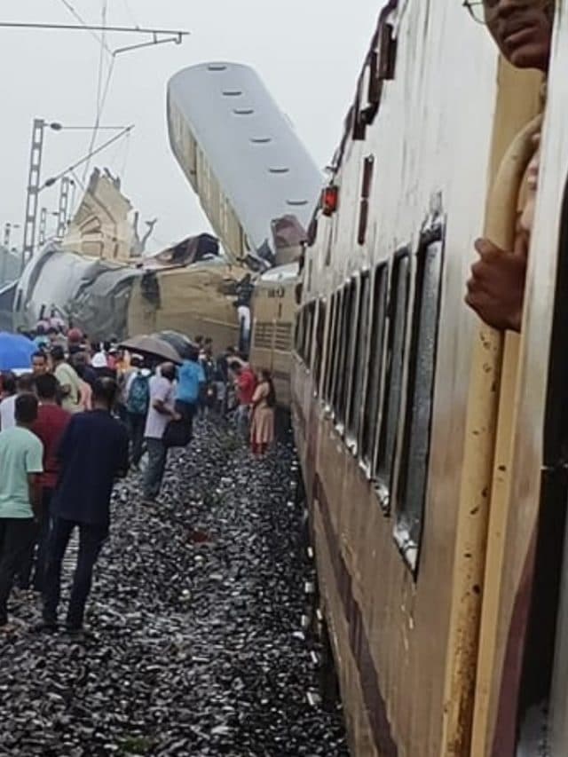 Train Accident: मालगाड़ी से टकराई कंचनजंगा एक्सप्रेस, मची चीख-पुकार