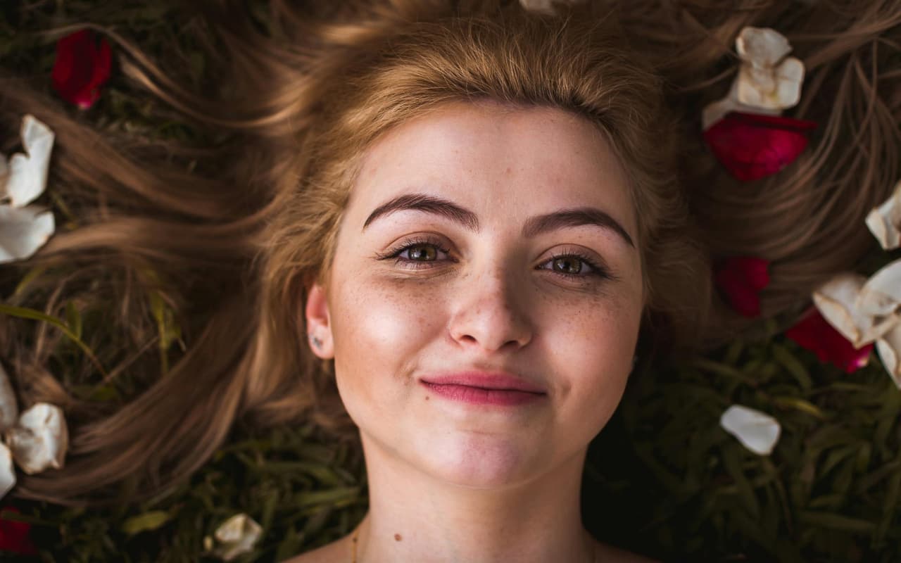 Beauty Tips: डार्क सर्कल्स ने छीन ली चेहरे की खूबसूरती? जाने क्या है दूर करने का सबसे आसान तरीका