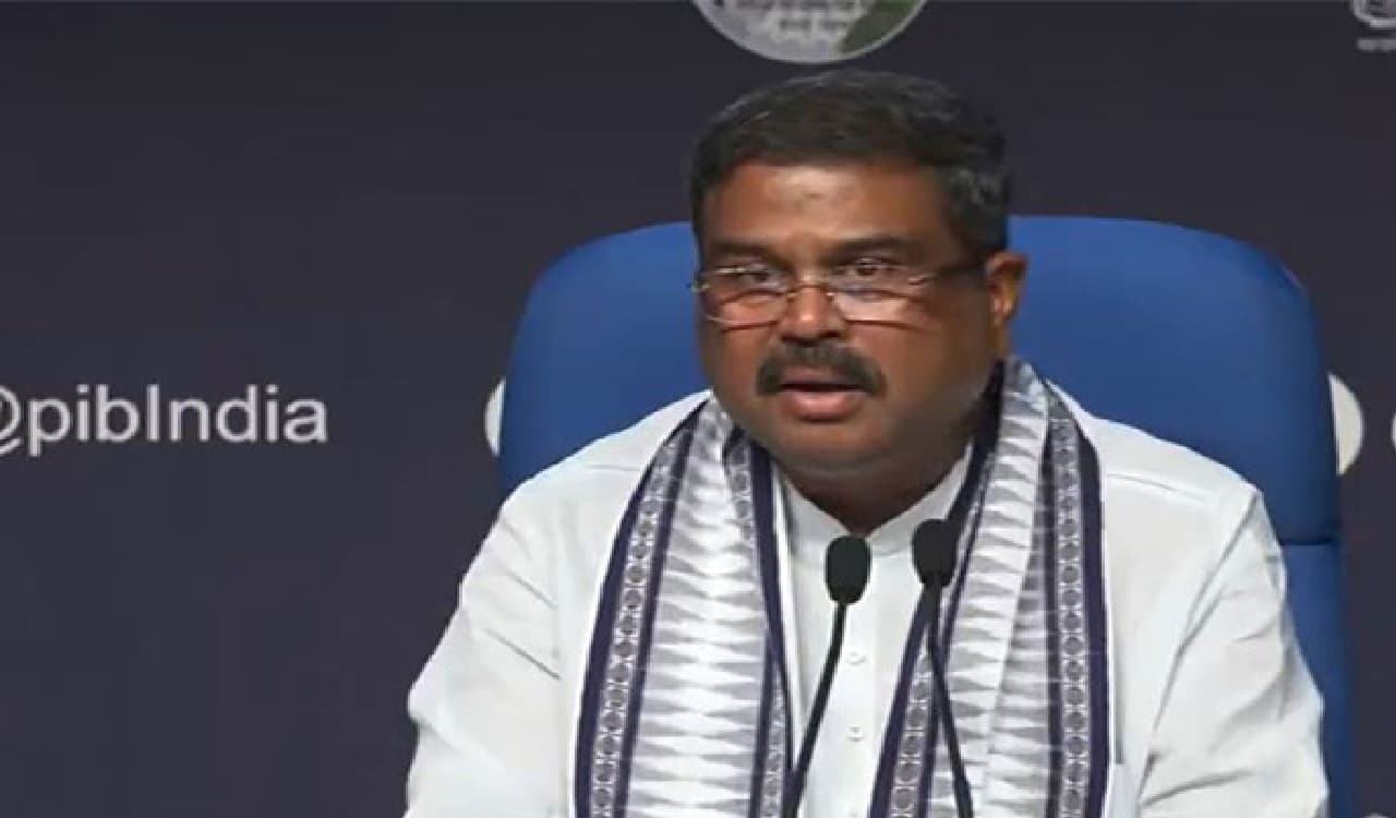 NEET Paper Leak: नीट PG प्रवेश परीक्षा स्थगित, NTA के डीजी सुबोध कुमार को हटाया गया, पेपर लीक मामले में सरकार की बड़ी कार्रवाई