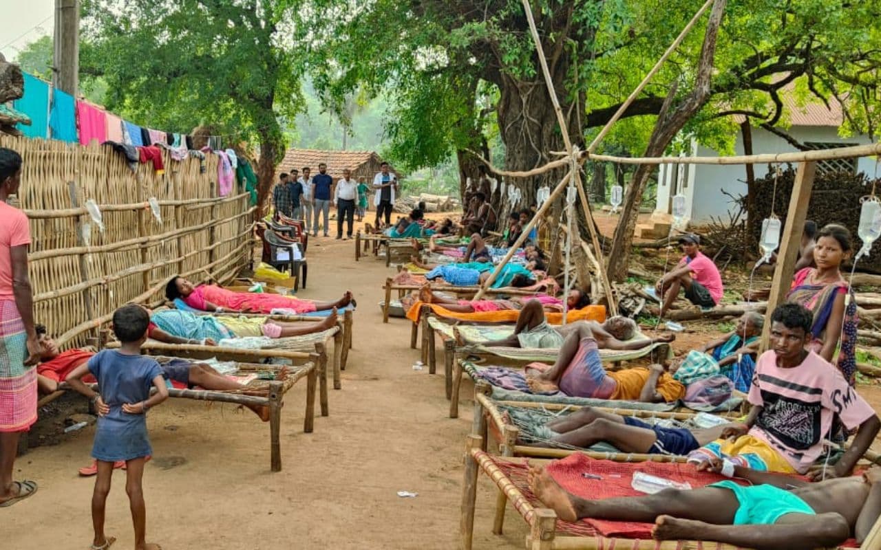 Jharkhand News: पाकुड़ के दो गांवों में फैला डायरिया, 30 लोगों का चल रहा इलाज, बड़ा बास्को गांव पहुंचे सिविल सर्जन
