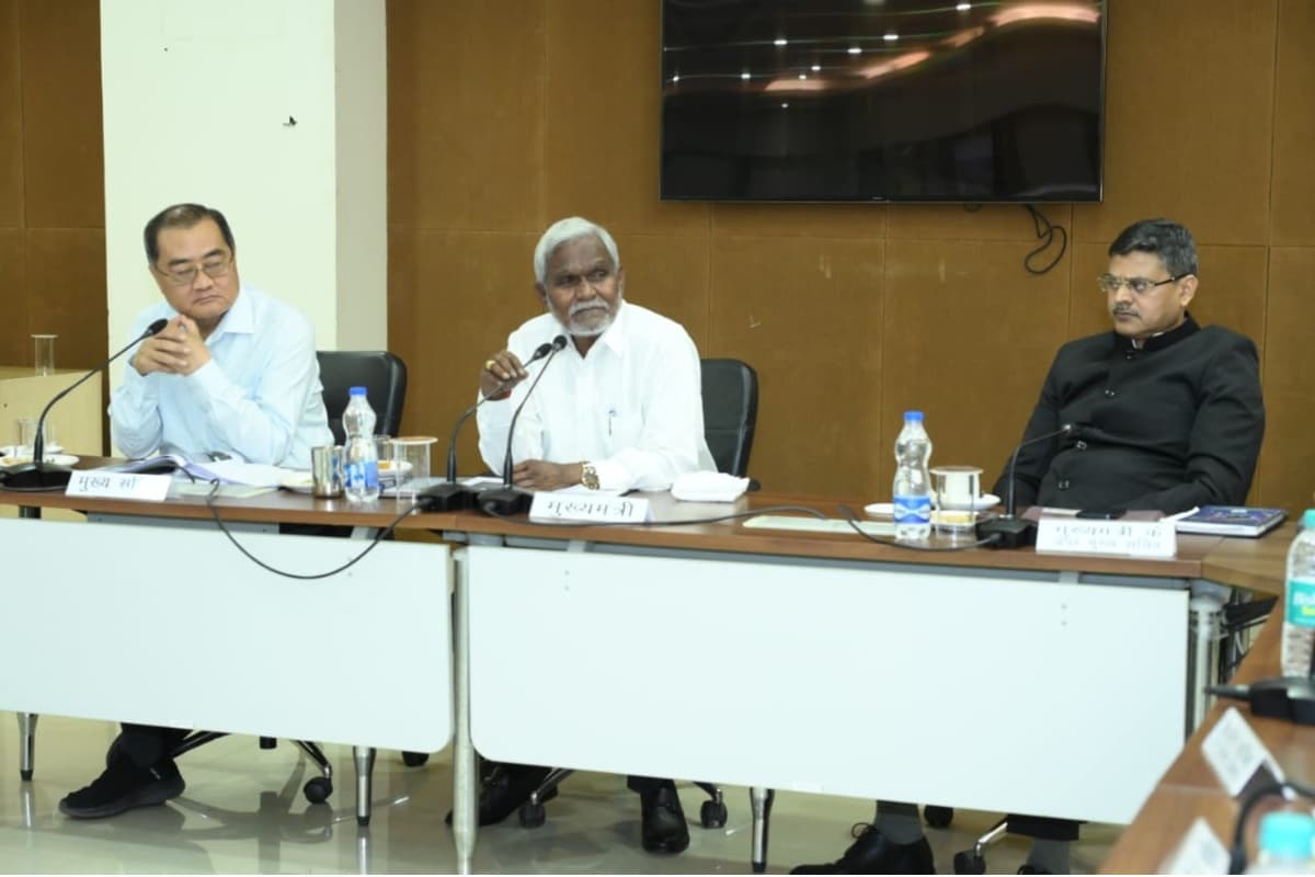 झारखंड : सीएम चंपाई सोरेन का अधिकारियों को निर्देश, कहा-जल्द शुरू करें नियुक्ति प्रक्रिया