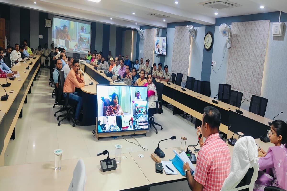 Bihar DCECE 2024: भागलपुर में 18 केंद्रों पर डिप्लोमा सर्टिफिकेट परीक्षा, 10.30 बजे के बाद सेंटर में एंट्री नहीं