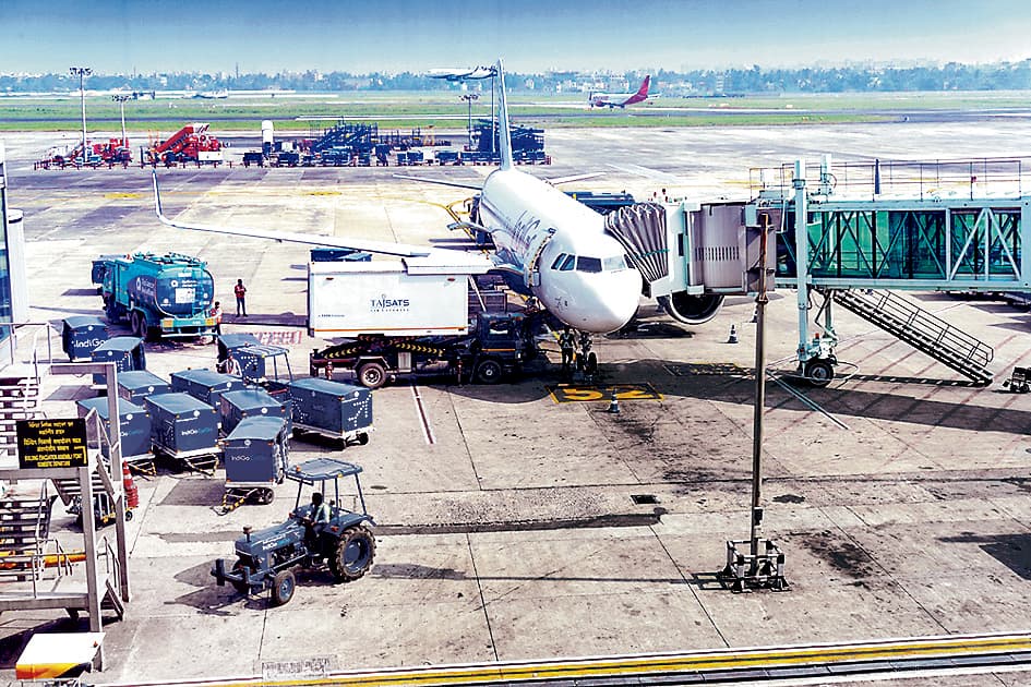 लेजर लाइट की रोशनी से फिर परेशान हुआ पायलट