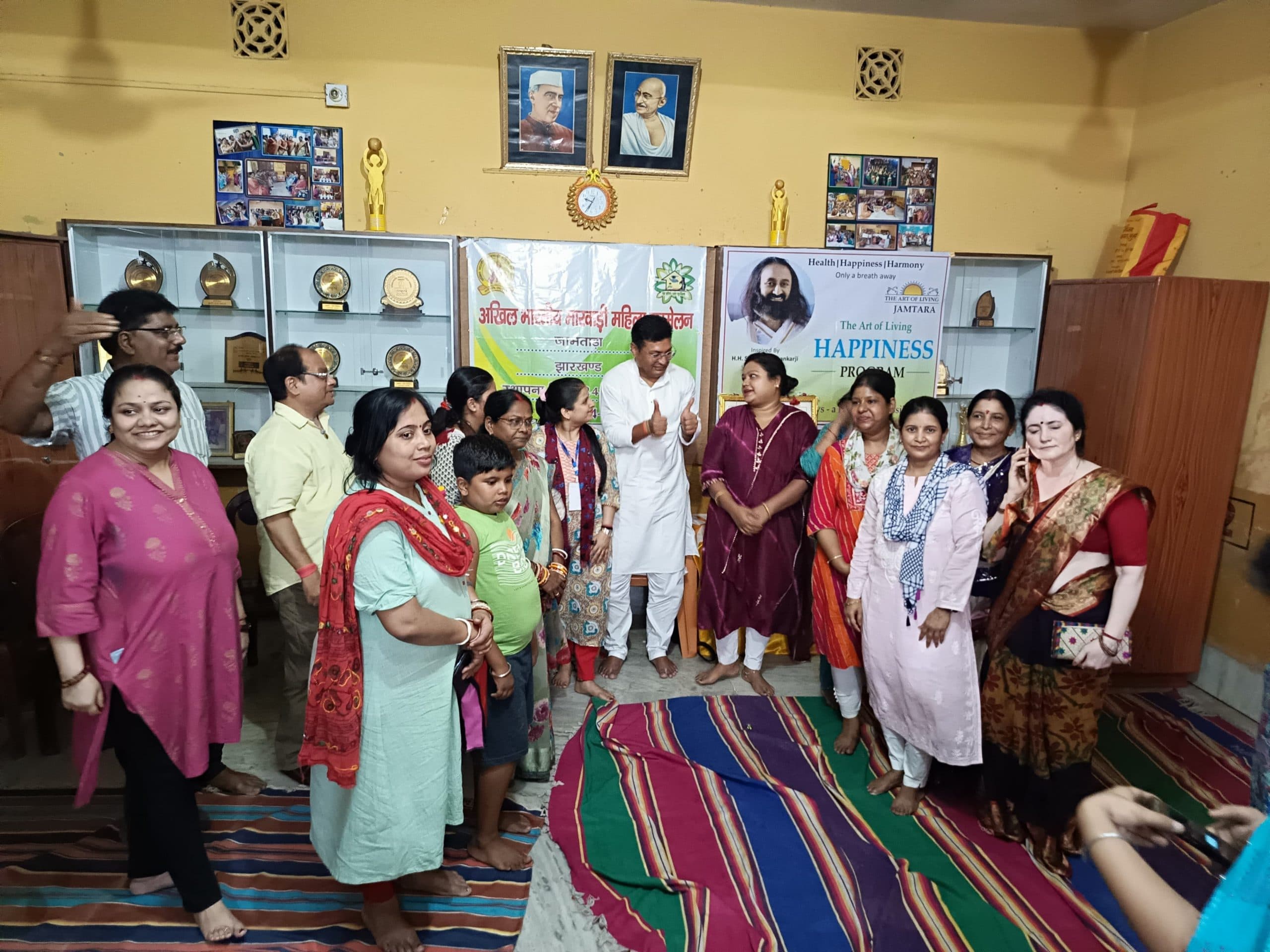 बच्चों ने योग के माध्यम से सीखे प्रणायाम व सुदर्शन क्रिया