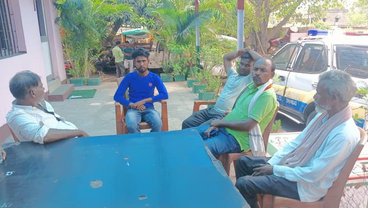 युवती की हुई पहचान, घर से ढाई लाख रुपये लेकर निकली थी