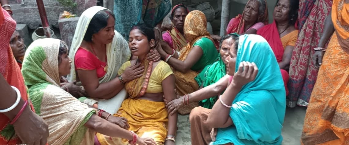 खेत जोत रहे ट्रैक्टर से गिरा बालक, झाल की चपेट में आने से मौत