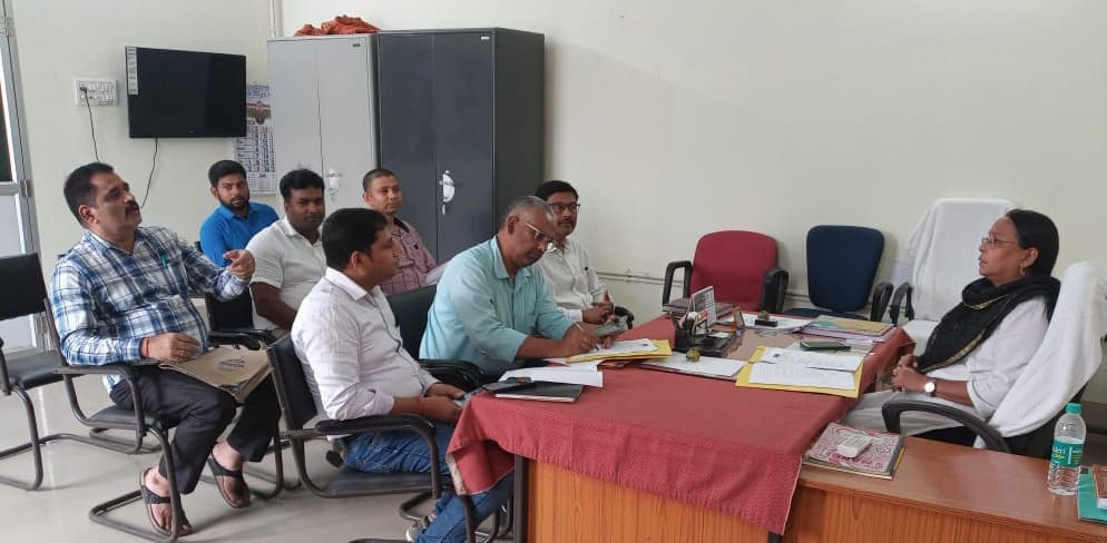 राष्ट्रीय लोक अदालत में अधिकाधिक वादों के निष्पादन के लिए बैठक