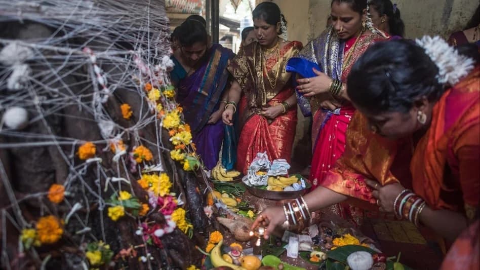 वट सावित्री व्रत छह को, तैयारी जोरों पर