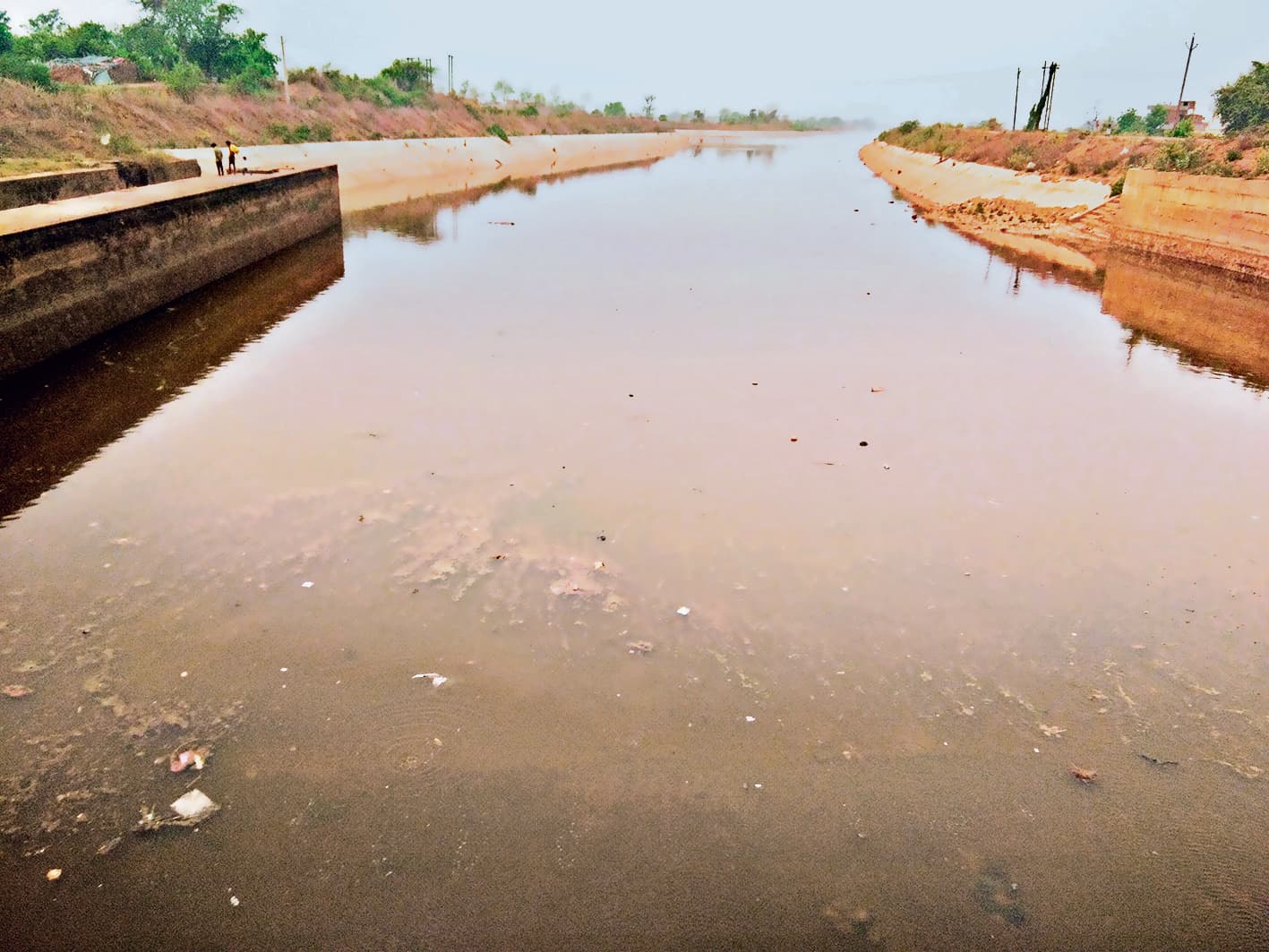 द्रपुरी बराज से पश्चिमी संयोजक नहर में छोड़ा गया 500 क्यूसेक पानी