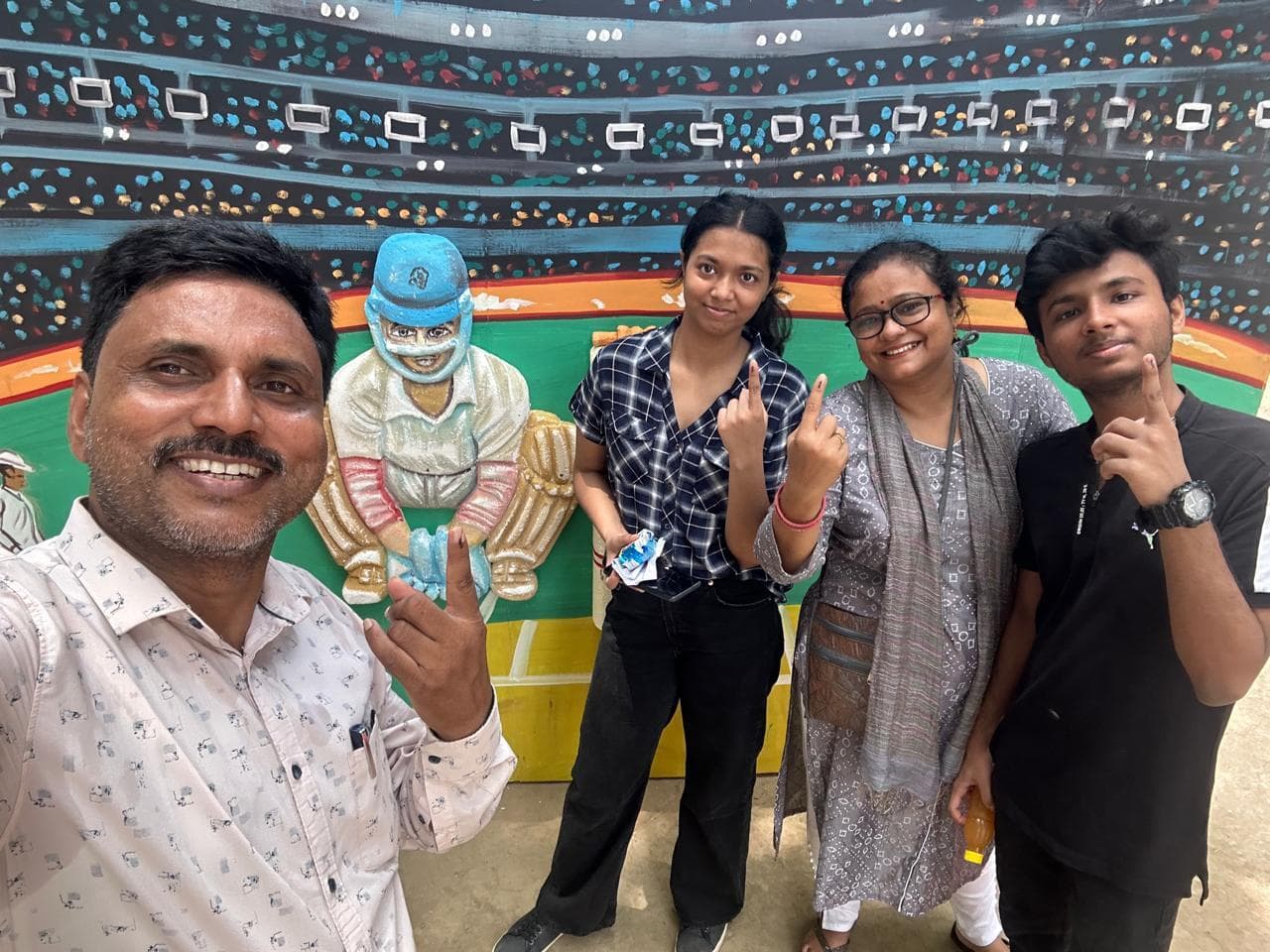 पाटलिपुत्र में पिछले साल से अधिक वोटिंग, पटना साहिब में वोटर सुस्त