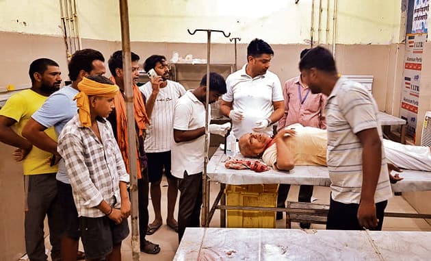 बाजार जा रहे अधेड़ को जमीन विवाद में मारी गोली, पटना रेफर