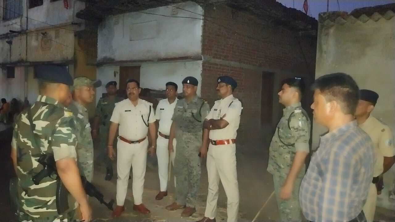 बलियापुर में दो पक्षों में हिंसक झड़प, एक दर्जन घायल