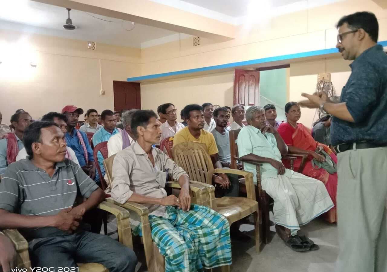 प्रगतिशील कृषकों को खेती से संबंधित दी गयी जानकारी