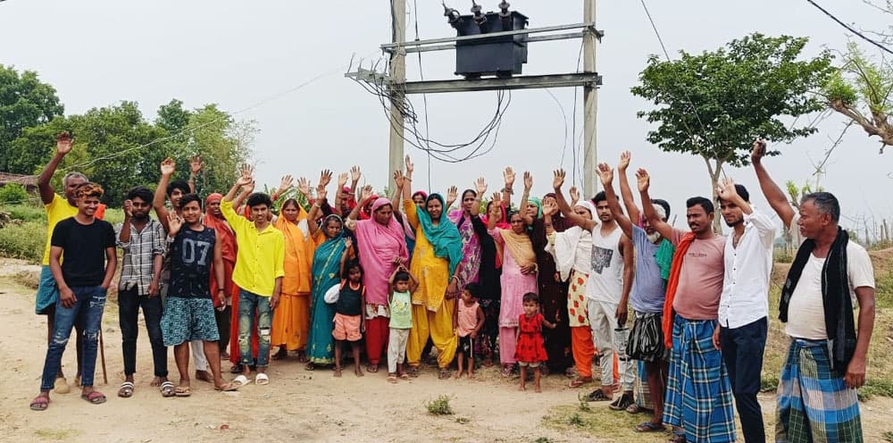 लोहसिंघना गांव में तीन माह से जला है ट्रांसफार्मर, फूटा गुस्सा