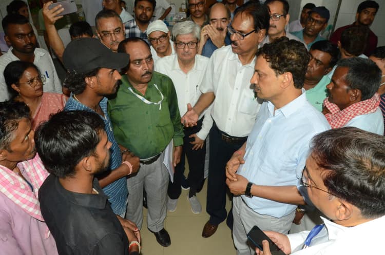 पुराने सदर अस्पताल में इमरजेंसी मरीजों के इलाज की करें व्यवस्था