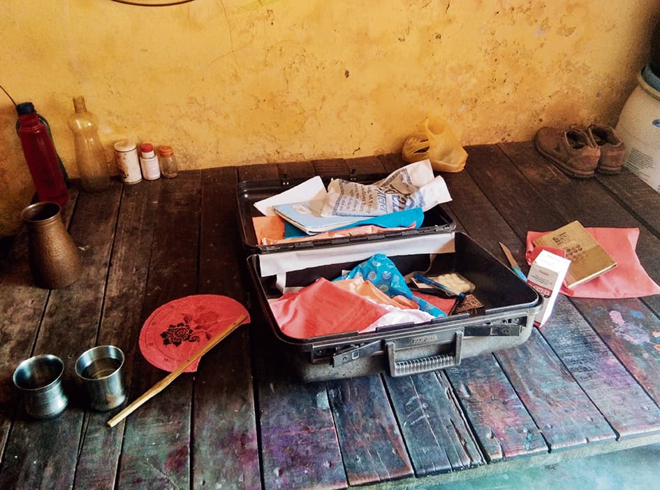 घर में घुसे चोरों ने आभूषण, म्यूजिक सिस्टम सहित पूरा सामान उड़ाया