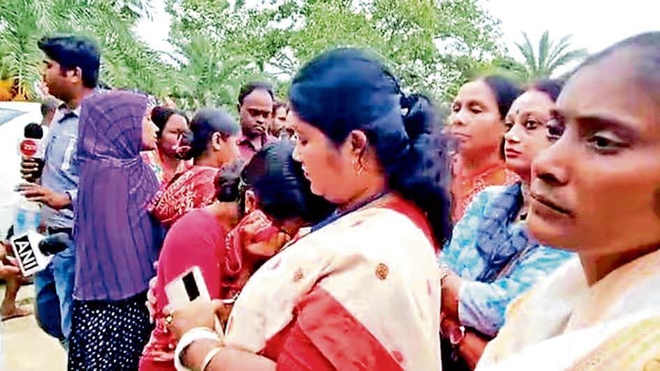 संदेशखाली पहुंची भाजपा   के महिला मोर्चा की टीम