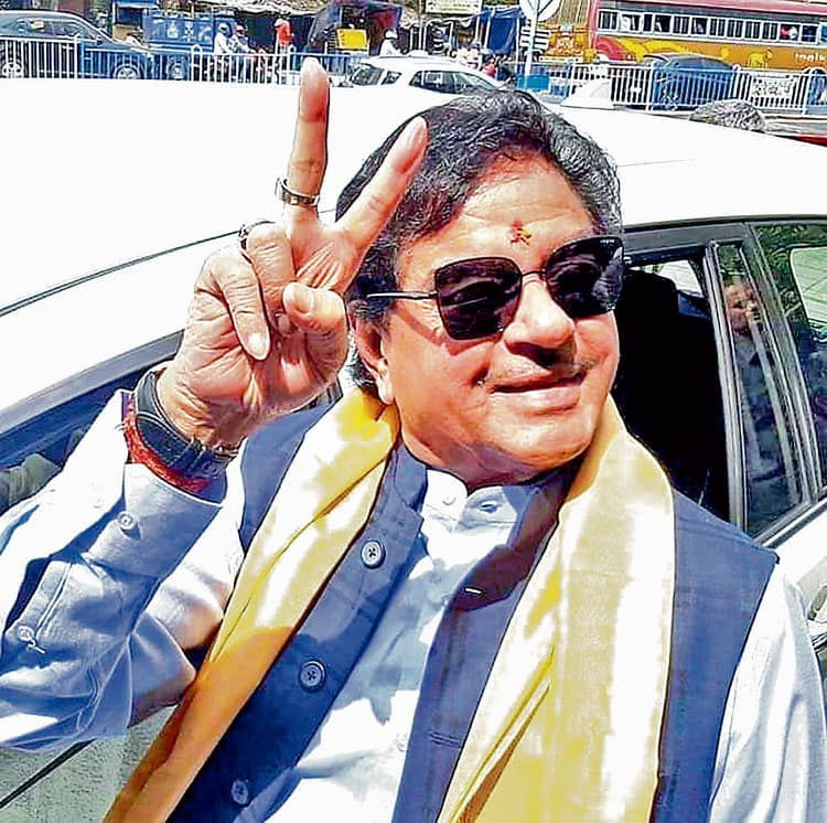 अब गेम चेंजर के रूप में उभरेंगी ममता बनर्जी : शत्रुघ्न सिन्हा