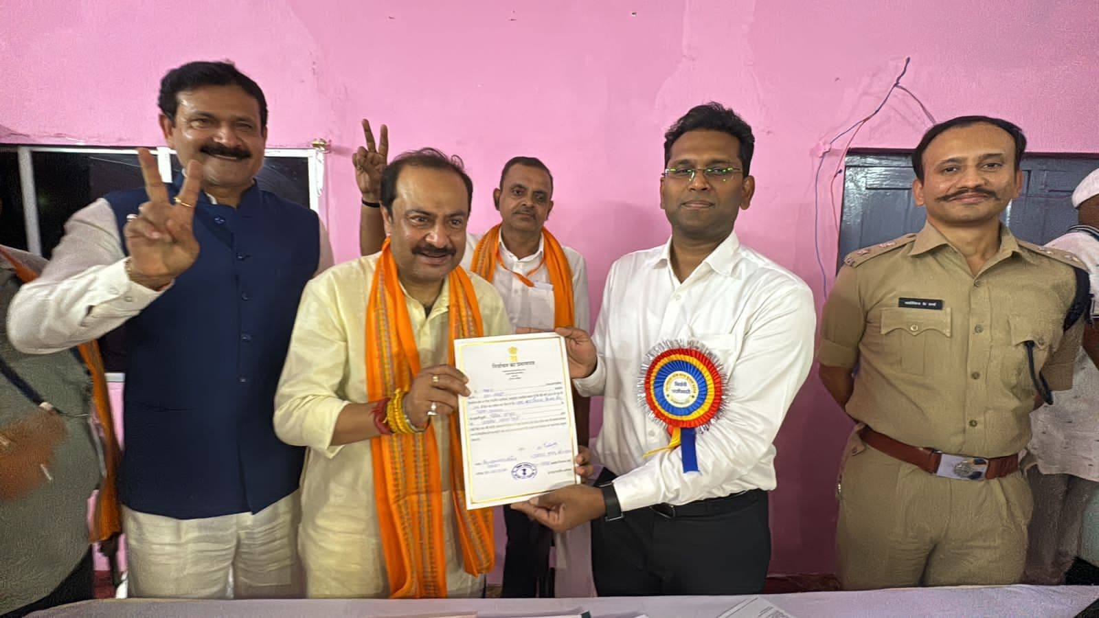 66731 वोटों से विजयी हुए भाजपा प्रत्याशी विवेक ठाकुर