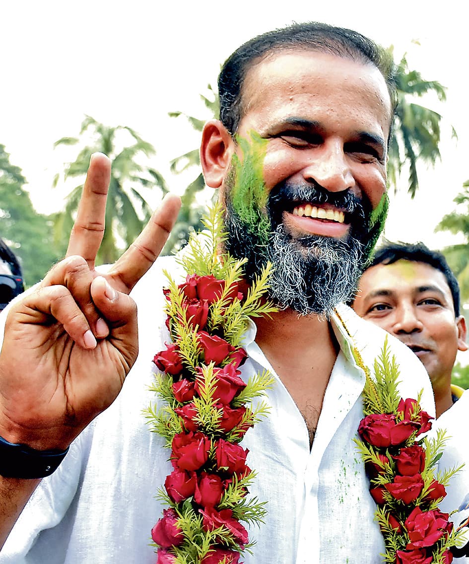 बहरमपुर में पठान ने सियासी पिच पर अधीर को किया बोल्ड