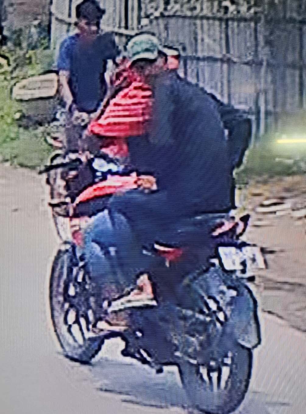 गुलाबबाग में बैंक जा रहे व्यवसायी के स्टाफ से 17.40 लाख की लूट