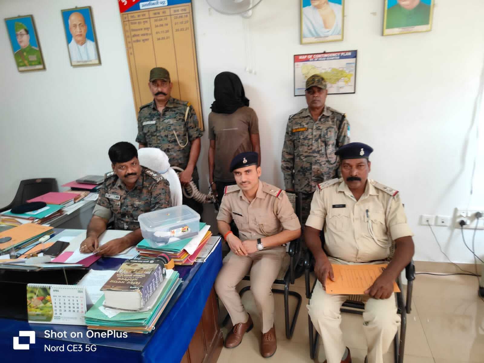 कटकमसांडी में हथियार के साथ युवक गिरफ्तार