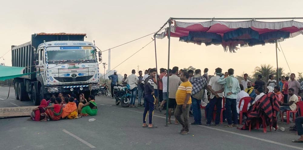 कोल वाहन की चपेट में आने से महिला की मौत