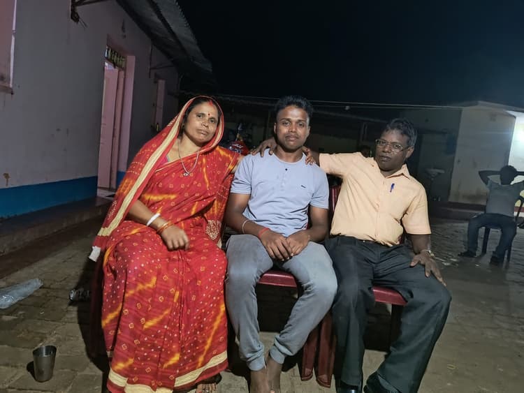 करमाटांड़ के विशाल मंडल ने नीट में मारी बाजी