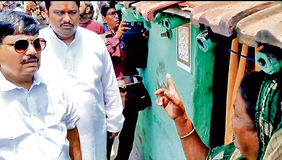 भाटपाड़ा और जगदल में भाजपा कार्यकर्ताओं के घरों में तोड़फोड़