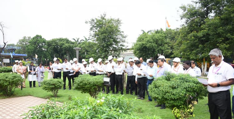 आरएसपी में विश्व मना पर्यावरण दिवस, बोले डीआइसी धरती को हरा-भरा व सुंदर रखना हमारी जिम्मेदारी