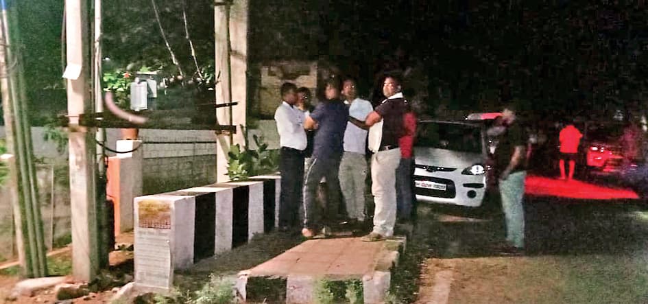 लोहरदगा में सिपाही ने एएसआइ को मारी गोली, मौत