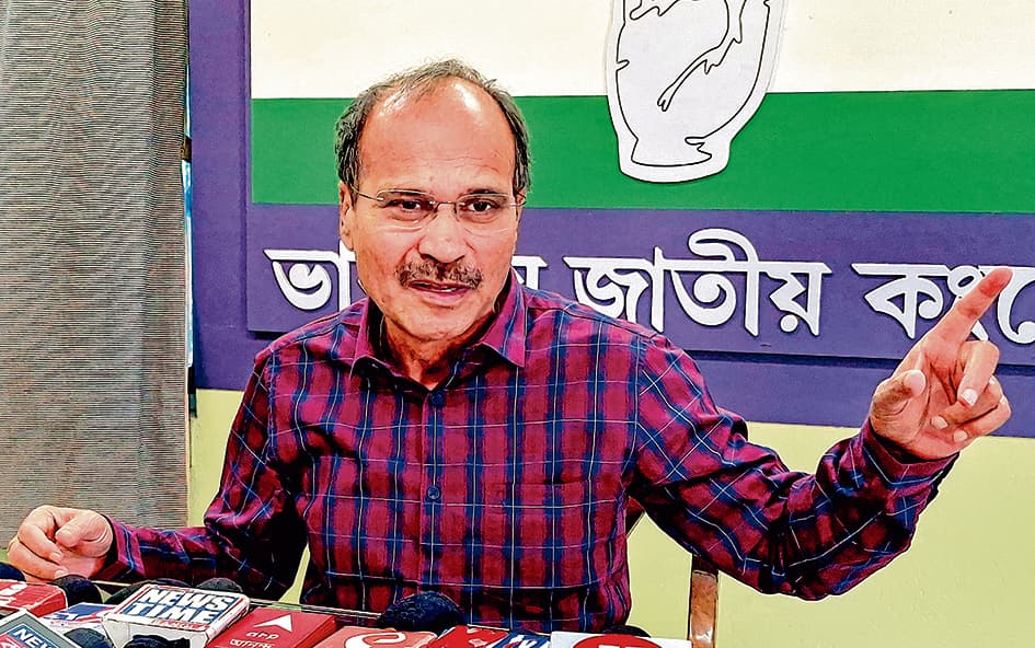 अपना राजनीतिक भविष्य नहीं जानता : अधीर