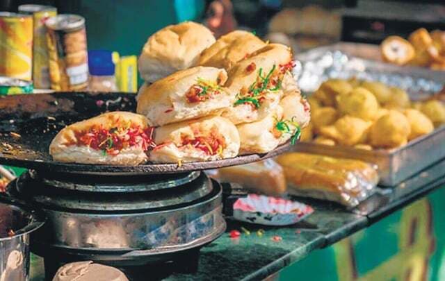 संभल जाइये, कही आपके खाने में तो नहीं हो रही मिलावट, घर का खाना है सेफ व स्वास्थ्यवर्धक