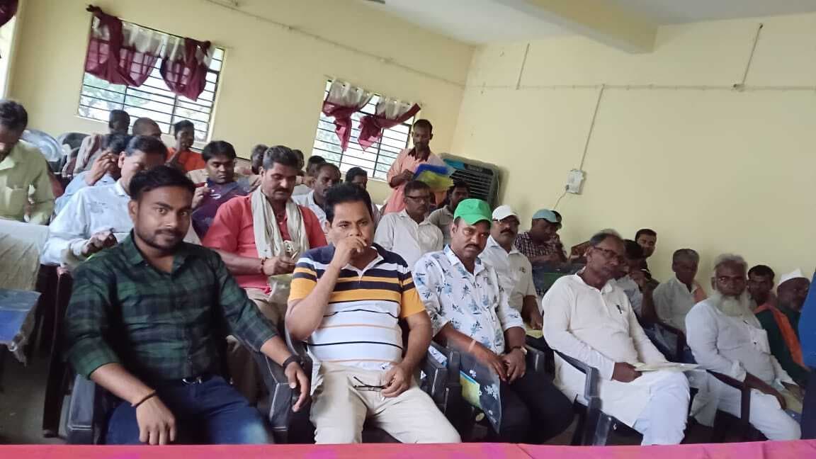 खेत में फसल का अवशेष जलाना कानूनन अपराध : एसएओ