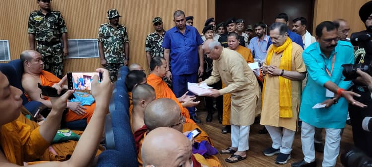 भारत की भूमि ने कभी युद्ध का विचार नहीं दिया : राज्यपाल