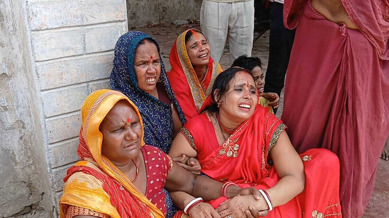 पिकअप की ठोकर से बच्चे की गयी जान