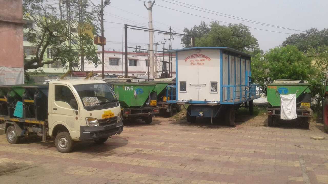 चिरकुंडा के सफाईकर्मियों ने कचरा उठाव किया बंद