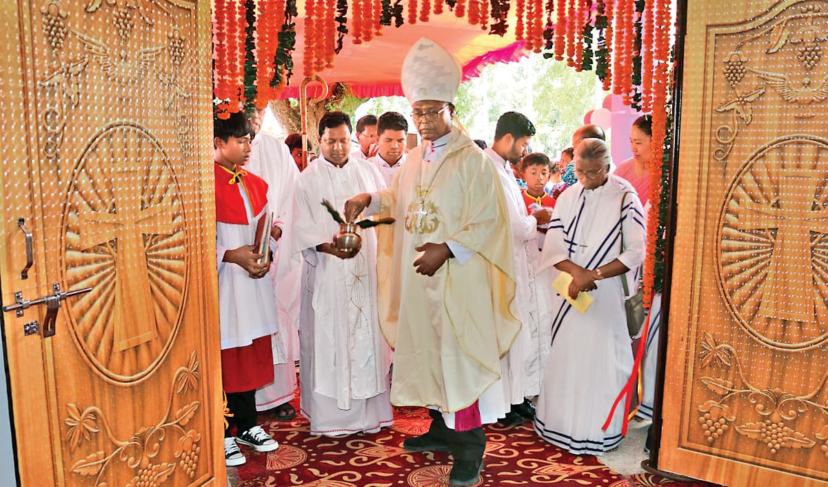 हमें अपने विश्वास में और अधिक मजबूत होना है : आर्चबिशप