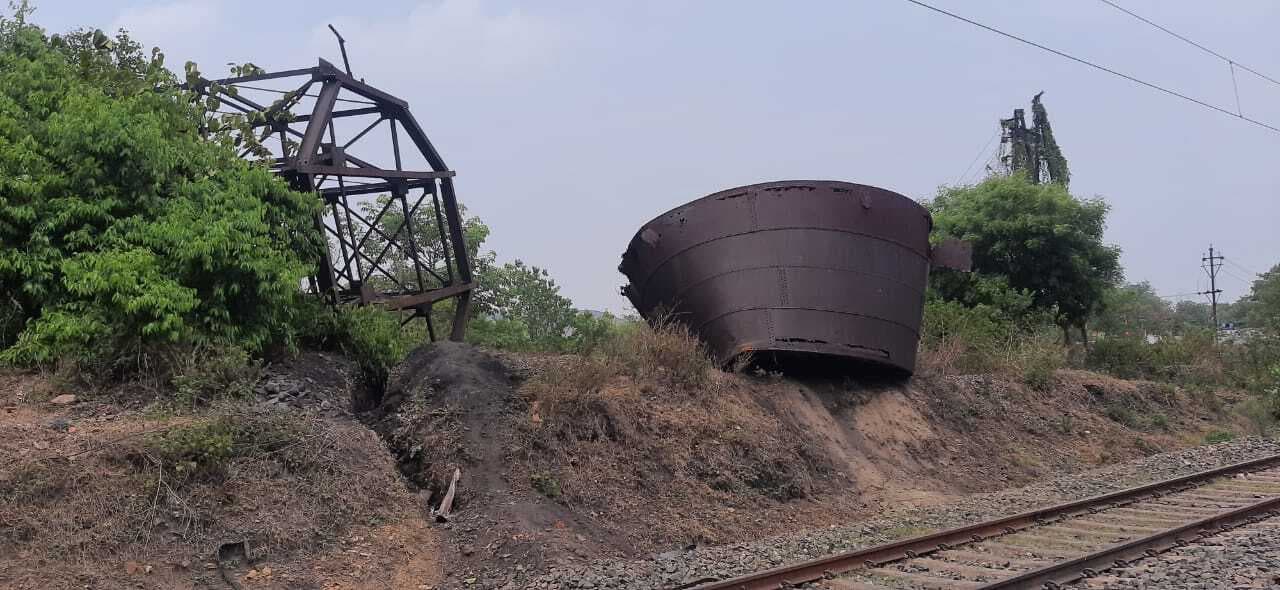 रेलवे ने बीसीसीसीएल को गिरी टंकी हटाने के लिए लिखा पत्र