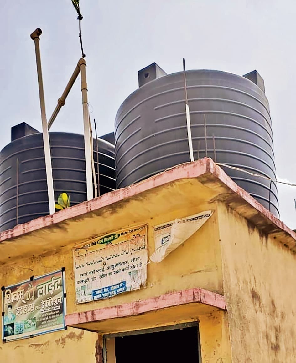 जिले की 43 जगहों पर जलापूर्ति के लिए बनीं पानी टंकियां बंद