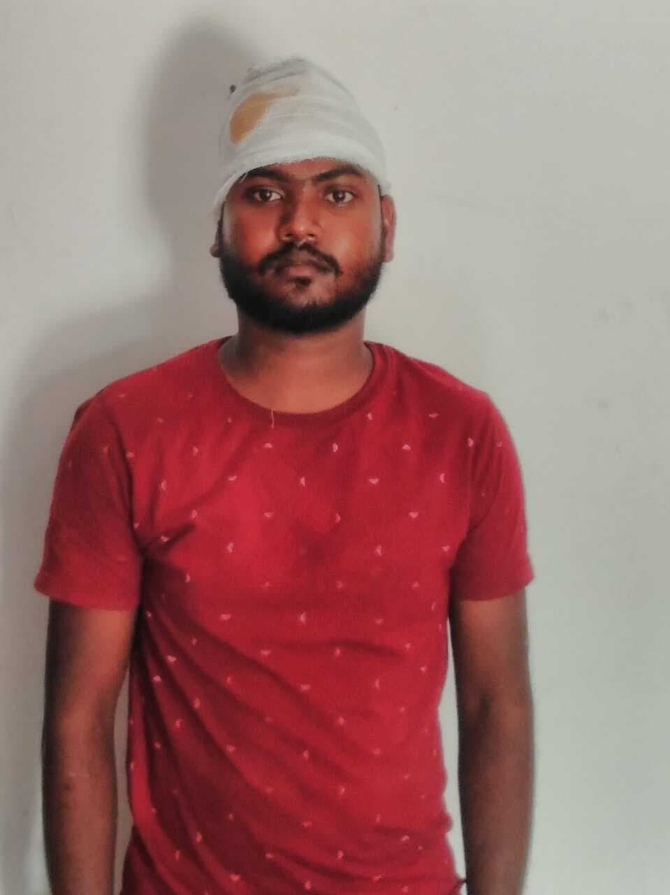 पश्चिम बंगाल से कार में देसी शराब की तस्करी कर लाया जा रहा था शहर, पकड़ाया