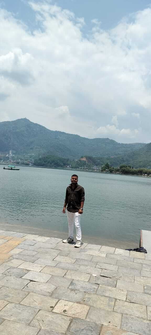 रेलवे ट्रैक पर मिला हाउसिंग कॉलोनी के युवक का शव