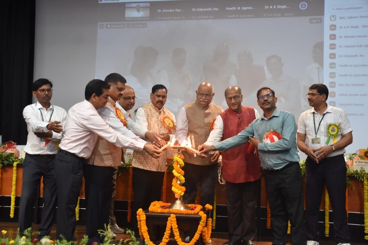 बिहार के मखाना की विदेशों में काफी डिमांड, लाभ उठाने की जरूरत : राज्यपाल