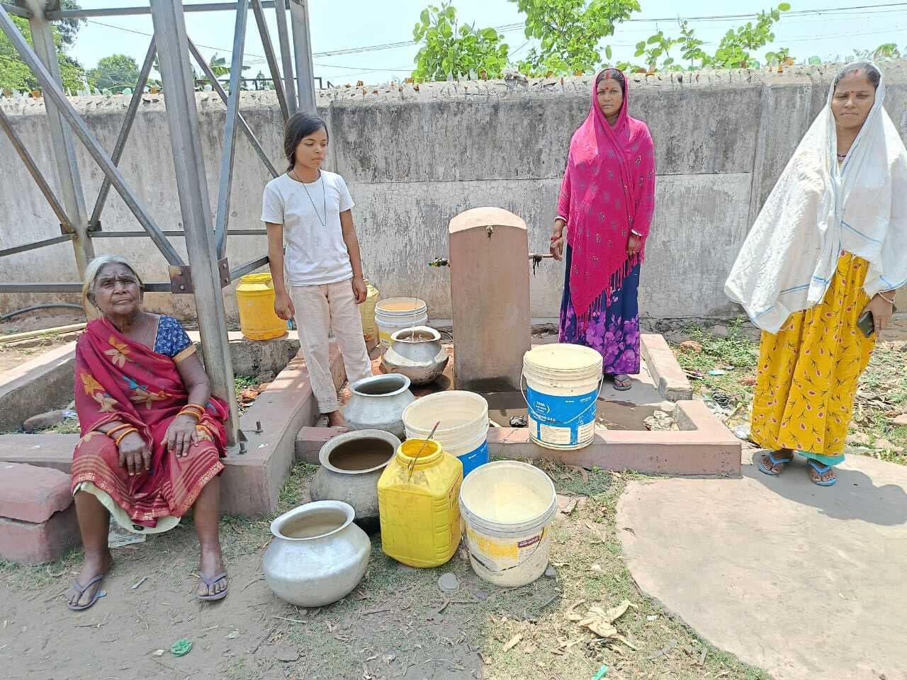 चिरैयाटांड़ में पानी के लिए हाहाकार