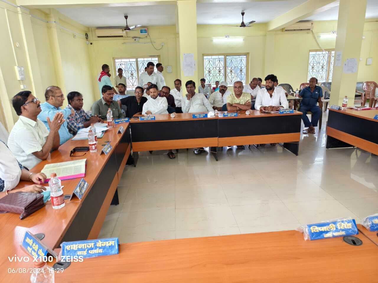 कॉमर्शियल प्रतिष्ठान व मॉल से पार्किंग स्थल की रिपोर्ट आने पर नियम का उल्लंघन करने वालों पर होगी कार्रवाई – इंद्रदेव