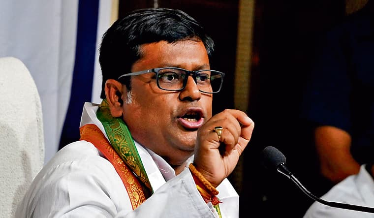 कृषक परिवार से दिल्ली तक का सफर तय किया सुकांत मजूमदार ने