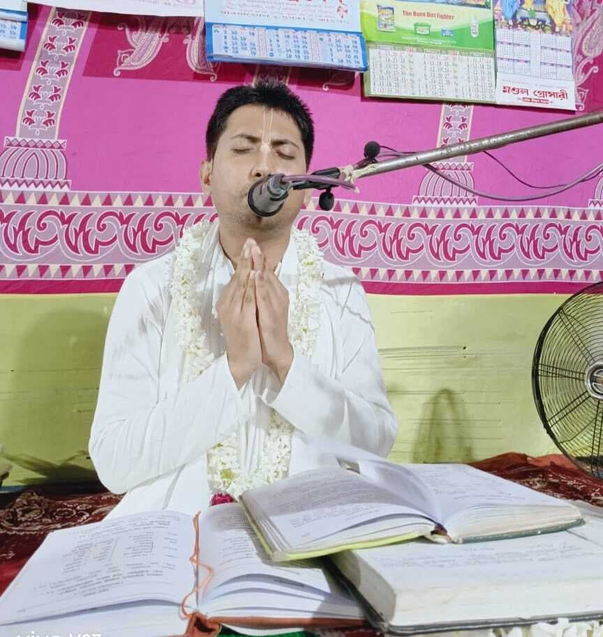 प्रेमपूर्ण भक्ति से वशीभूत हो खिंचे चले आते हैं भगवान