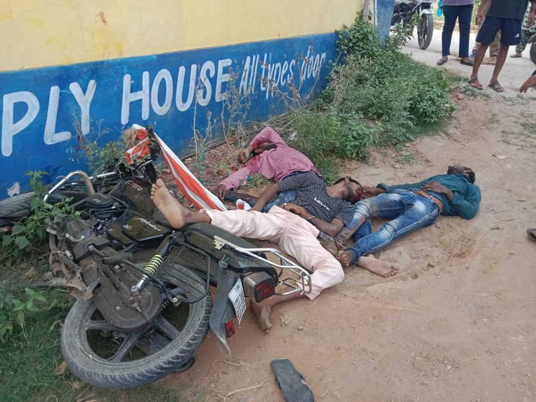 कपाली: तेज रफ्तार बाइक दीवार से टकरायी, एक की मौत, दो घायल