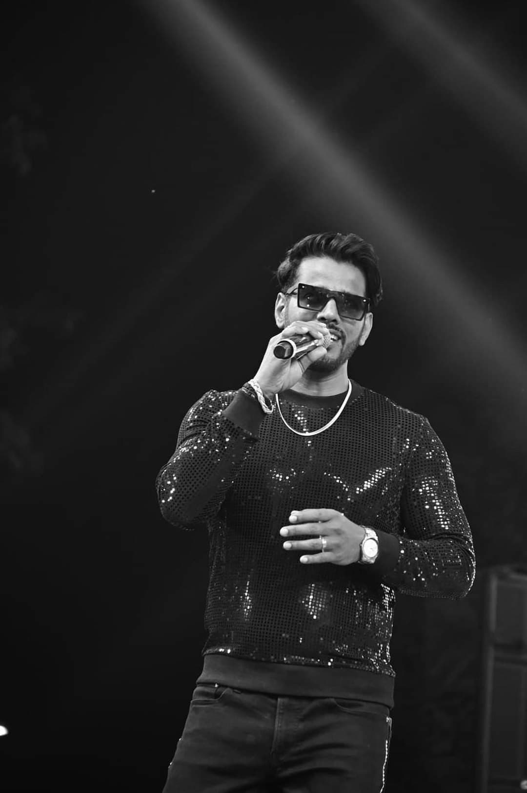 चला के बल्ला मचा दे शोर, ये कप हमारा है....