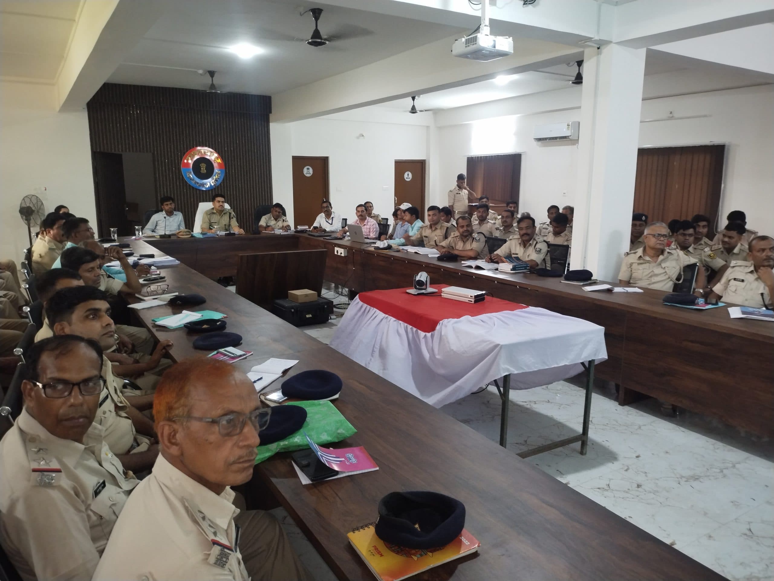 तीन चरणों में पुलिस पदाधिकारियों को दिये जाने वाले प्रशिक्षण का हुआ शुभारंभ